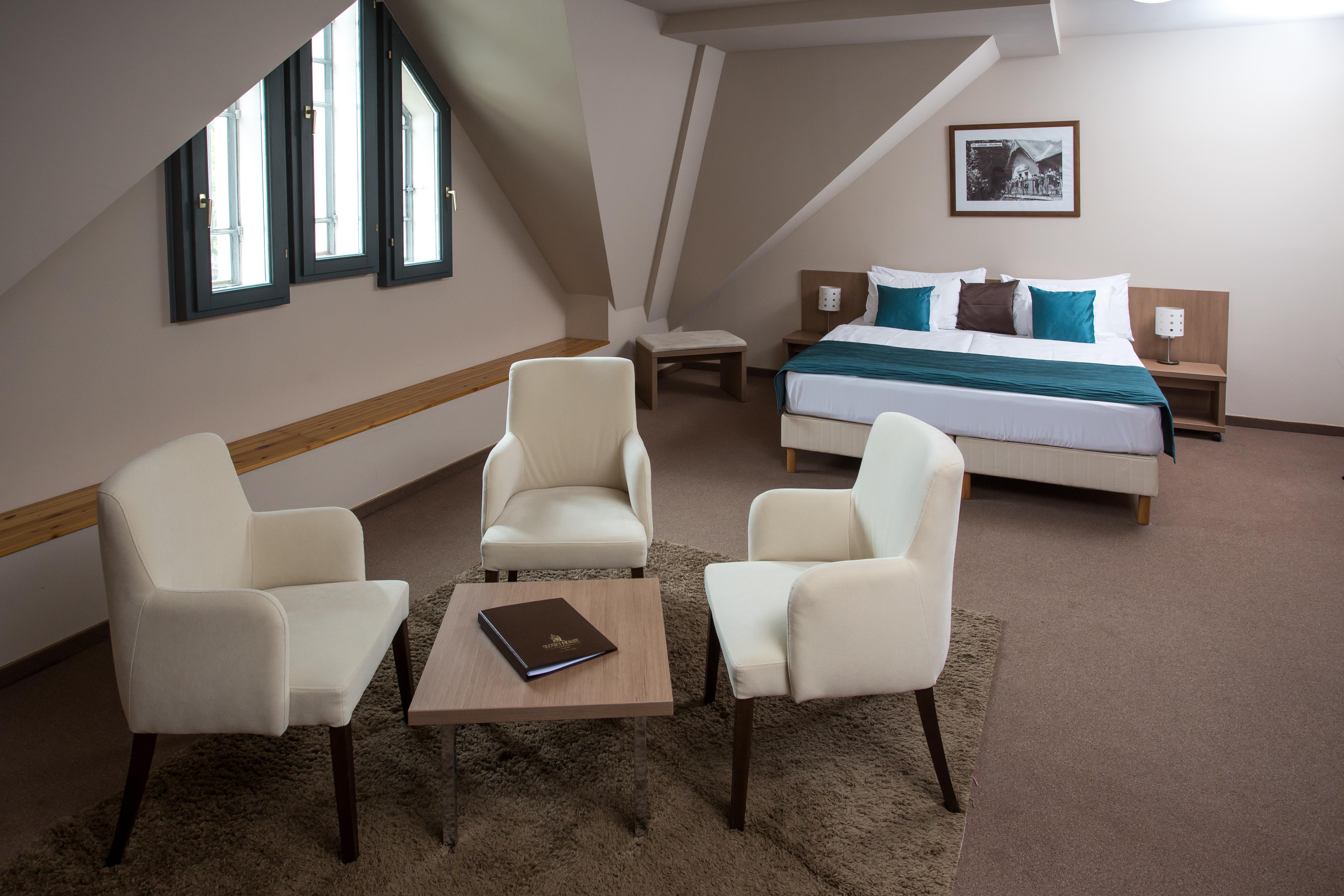 Erzsebet Kiralyne Szalloda 3*