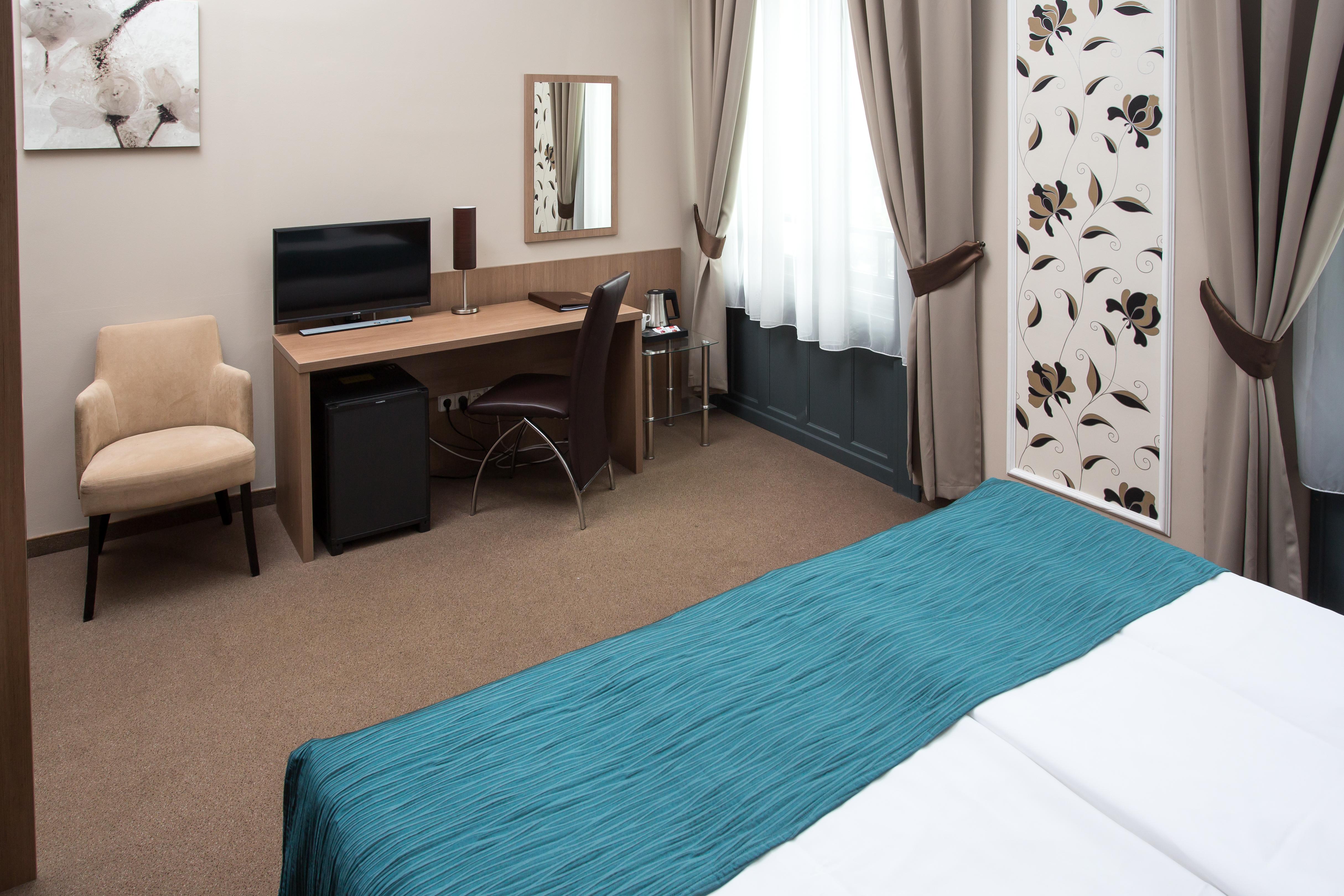 Erzsebet Kiralyne Szalloda Hotel Godollo