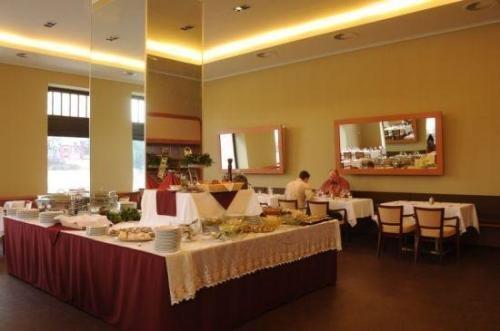 Hotel Erzsebet Kiralyne Szalloda Godollo