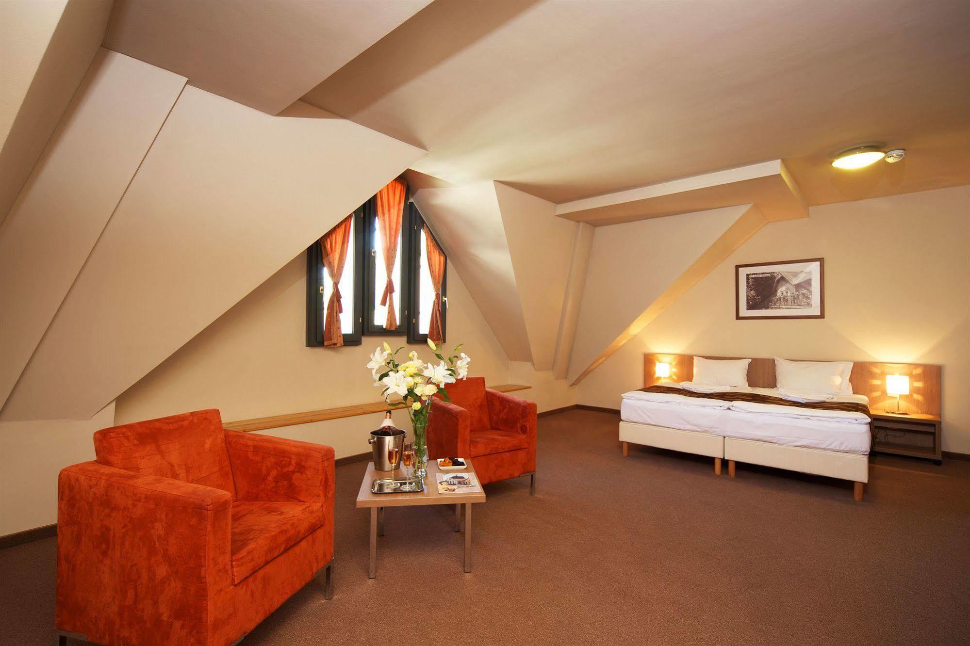 Erzsebet Kiralyne Szalloda Hotel